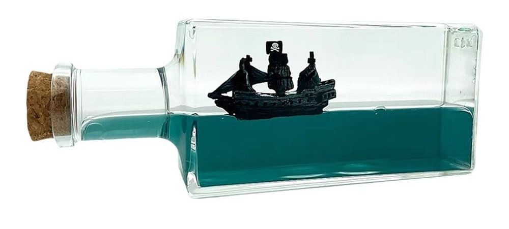 μαύρο μαργαριτάρι σε μπουκάλι - πειρατικό πλοίο
