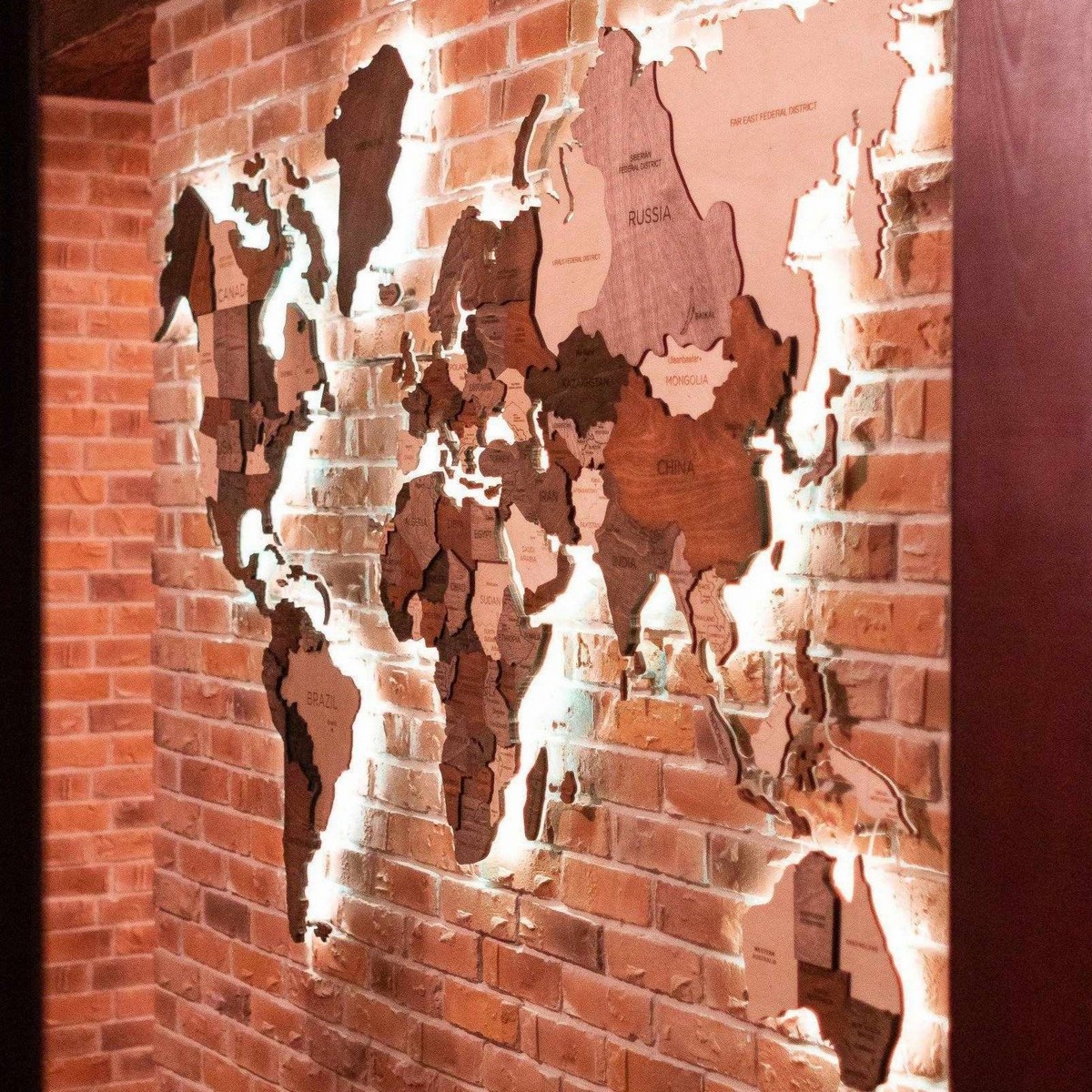 ξύλινη τέχνη τοίχου παγκόσμιου χάρτη με led φως