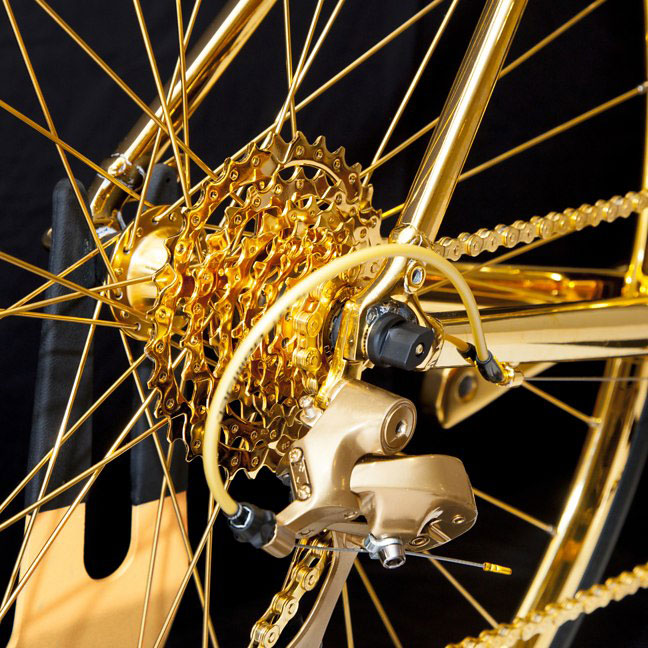 Χρυσό ποδήλατο konstrukcia
