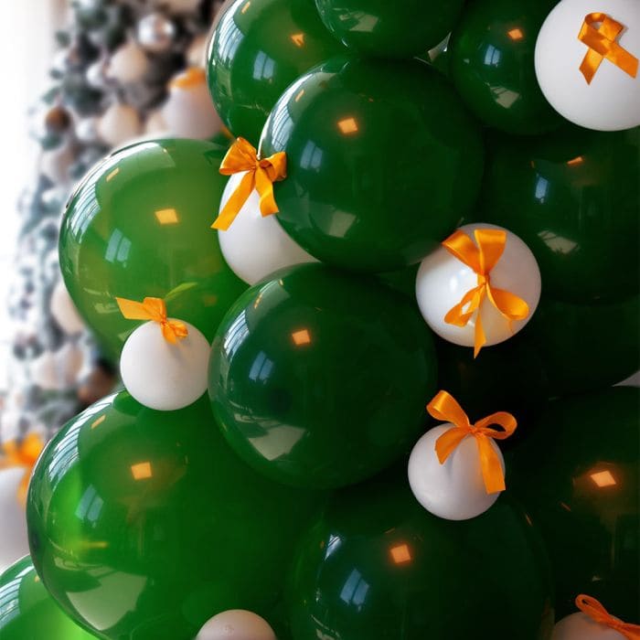 Χριστουγεννιάτικο δέντρο με μπαλόνι​ - Φουσκωτό χριστουγεννιάτικο δέντρο από μπαλόνια